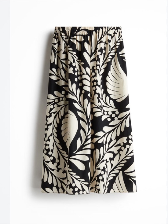 H&M Dresses & Skirts - H&M Black and Cream Botanical Print Flared Midi Skirt 100% Cotton